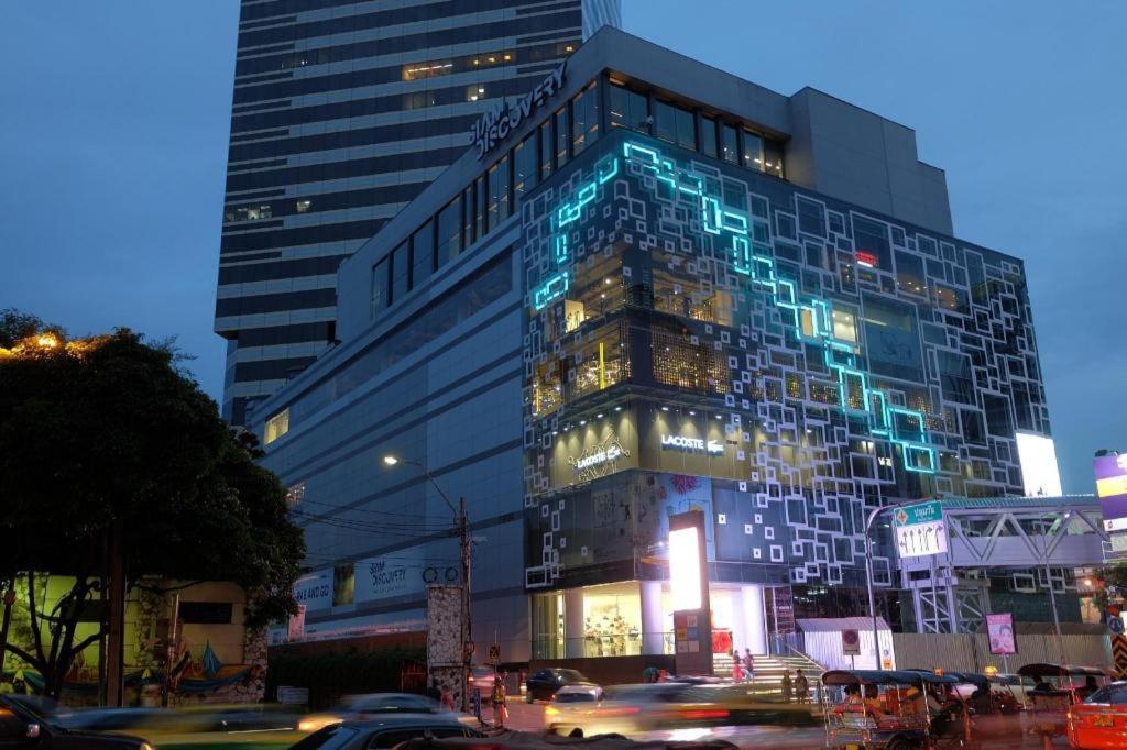 Assembly Hostel Bangkok Exterior foto