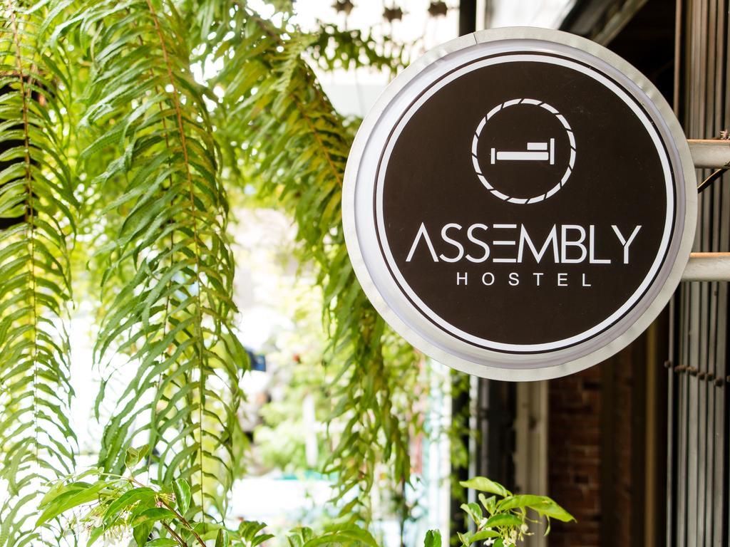 Assembly Hostel Bangkok Exterior foto